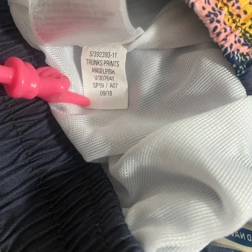 Old Navy Boys Medium Swimming Trunks Angelfish Print Design Gray with Drawstring